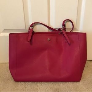 Aithentic Tory Burch Magenta Tote Bag!! Large!!